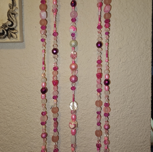 Ouija Planchette Horseshoe crystal and gkass beaded suncatcher. Pinks! - Picture 10 of 16